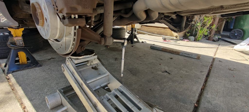 MaXpeedingRods Blog | An Automotive Blog from MaXpeedingRods - How to Install MaXpeedingRods Coilovers on A 2000 E46 323ci