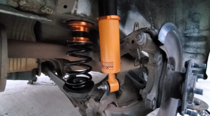 Installing MaXpeedingRods 24 Way Coilovers on my Civic SI